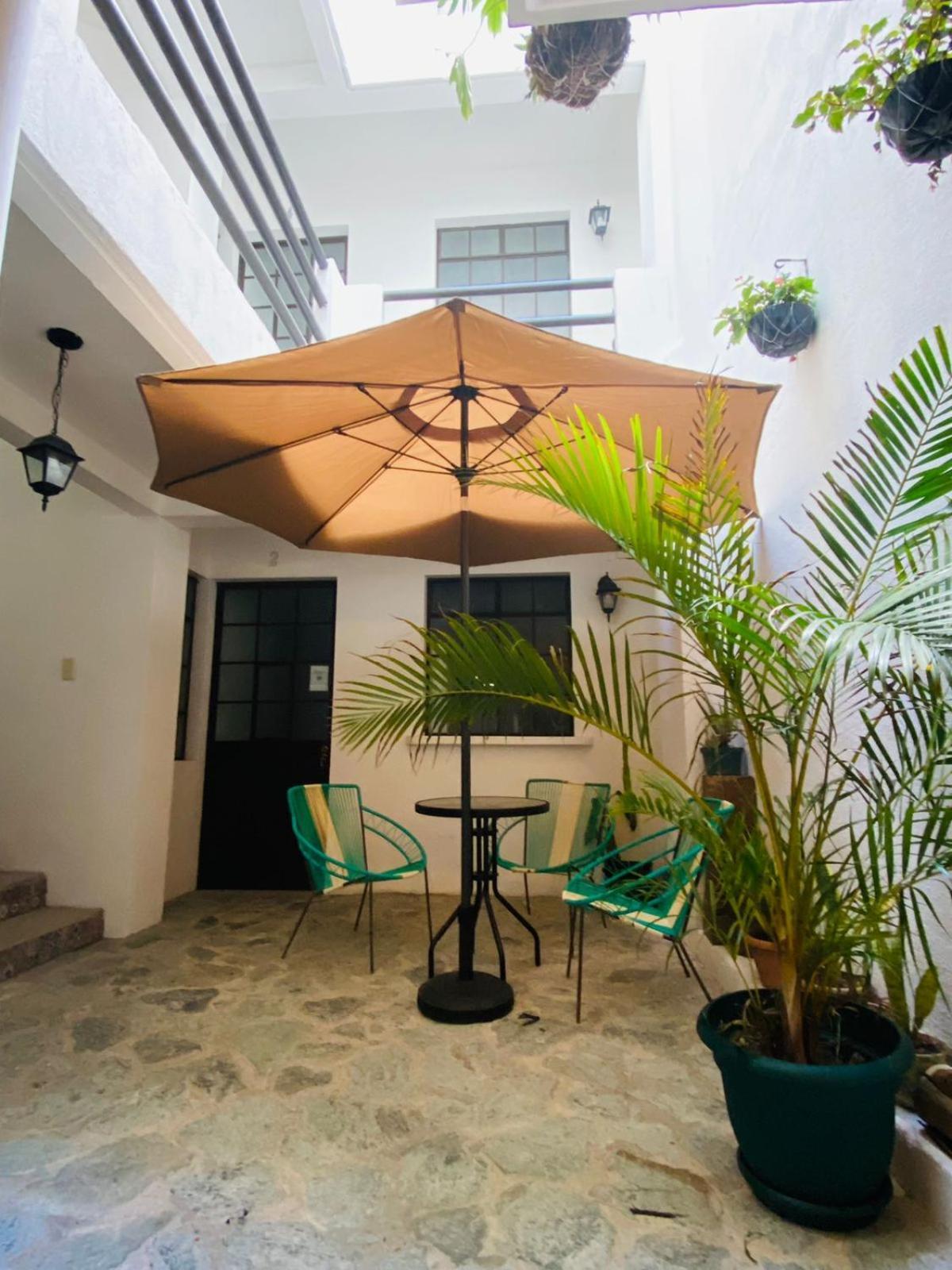 Hostal 17-52 Guatemala-Stadt Exterior foto